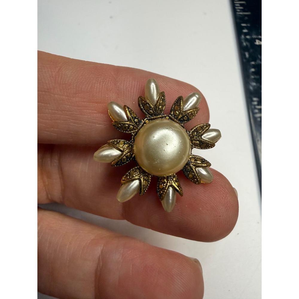 Gold Tone Faux Pearl Sunburst Brooch Pin Mid Century Floral Starburst Accessory